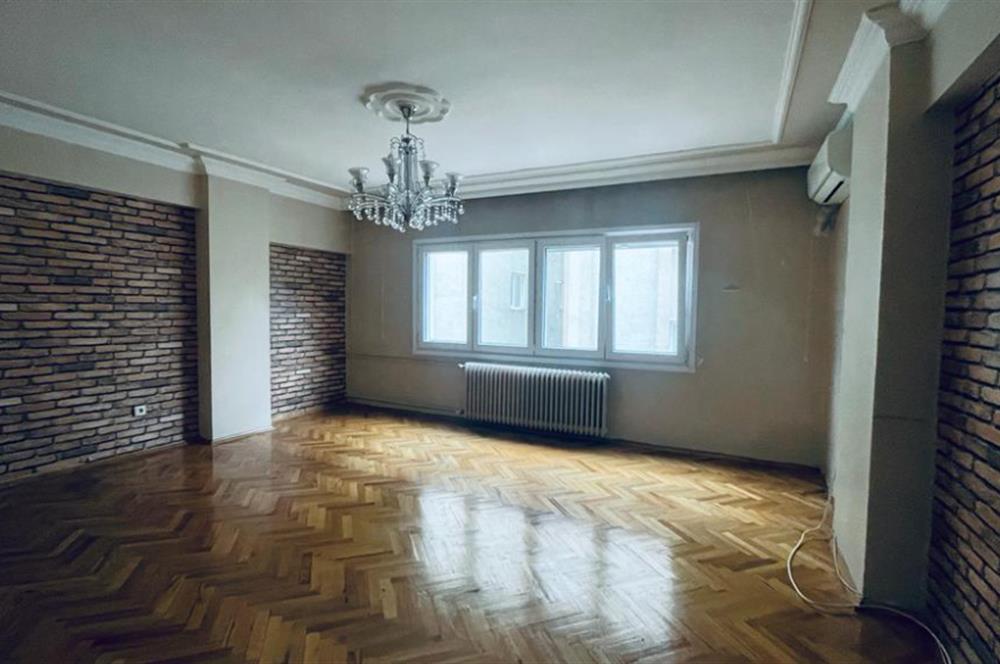 ALTUNİZADE MÜKEMMEL LOKASYONDA GURUR SİTESİ KİRALIK 3+1