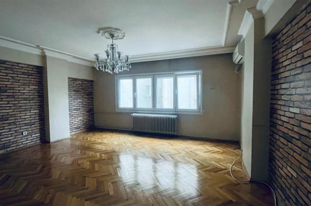 ALTUNİZADE MÜKEMMEL LOKASYONDA GURUR SİTESİ KİRALIK 3+1