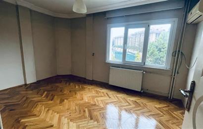 ALTUNİZADE MÜKEMMEL LOKASYONDA GURUR SİTESİ KİRALIK 3+1