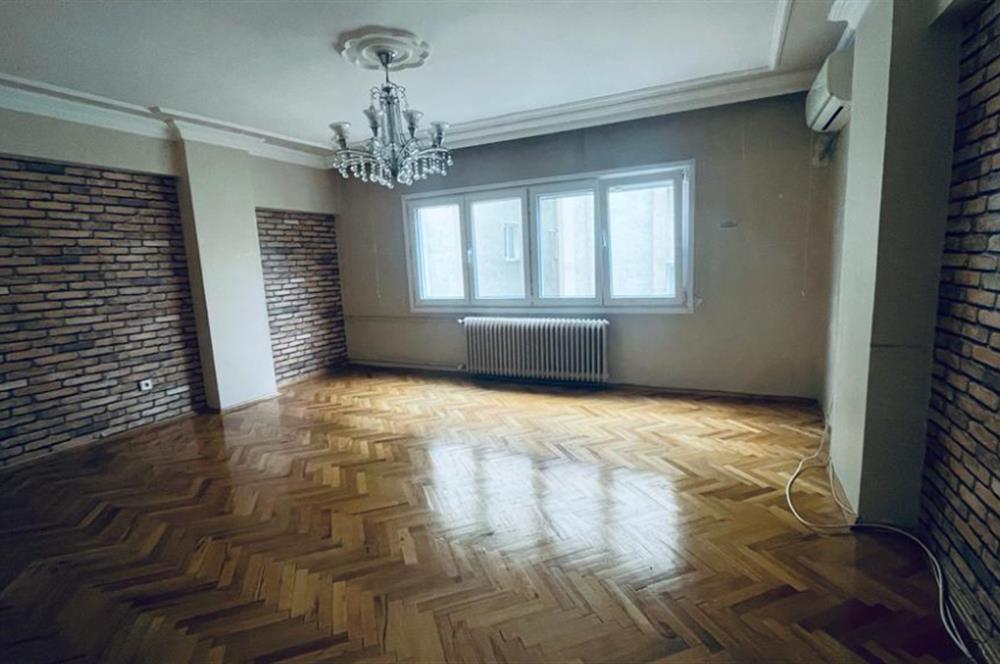 ALTUNİZADE MÜKEMMEL LOKASYONDA GURUR SİTESİ KİRALIK 3+1