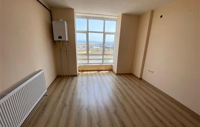 CENTURY 21 BAL'DAN TOKİ YENİ MAHALLEDE KİRALIK 1+1