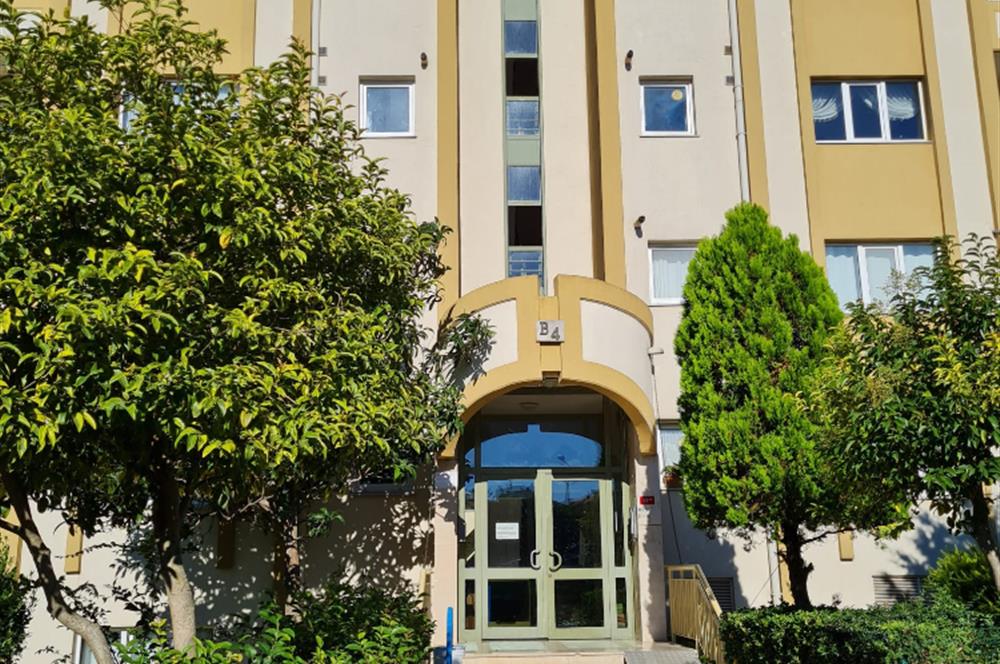 ÇAMLIK MAHALLESİ MANOLYA SİTESİNDE EŞYALI 2+1 KİRALIK DAİRE