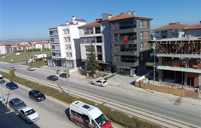 CENTURY 21 VİZYON'DAN GÜNDÜZ ÖKÇÜN BULVARINDA KİRALIK 2+1 DAİRE