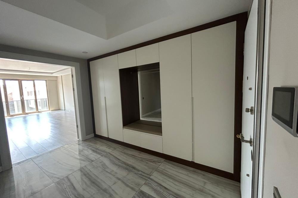 Ertuğrul Mah.Bulvarda lüx 5+2 Kiralık Dubleks Daire