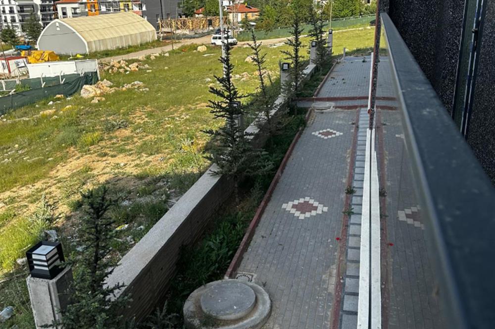 İNCEK MAHALLESİNDE AİDAT DAHİL EŞYALI 1+1 KİRALIK DAİRE
