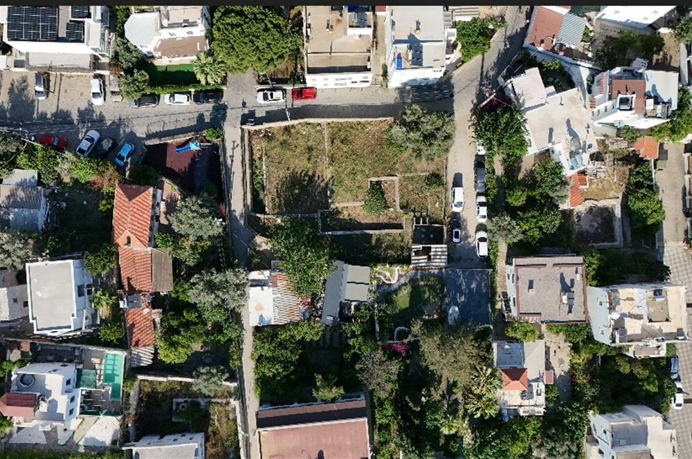 Eskiçeşme'de Satılık Tek Katlı Kagir Ev, Tiny House ve Bahçesi