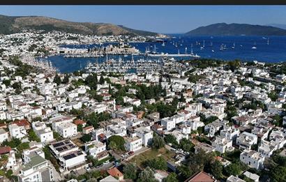 Eskiçeşme'de Satılık Tek Katlı Kagir Ev, Tiny House ve Bahçesi
