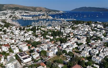 Eskiçeşme'de Satılık Tek Katlı Kagir Ev, Tiny House ve Bahçesi