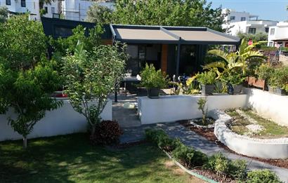 Eskiçeşme'de Satılık Tek Katlı Kagir Ev, Tiny House ve Bahçesi