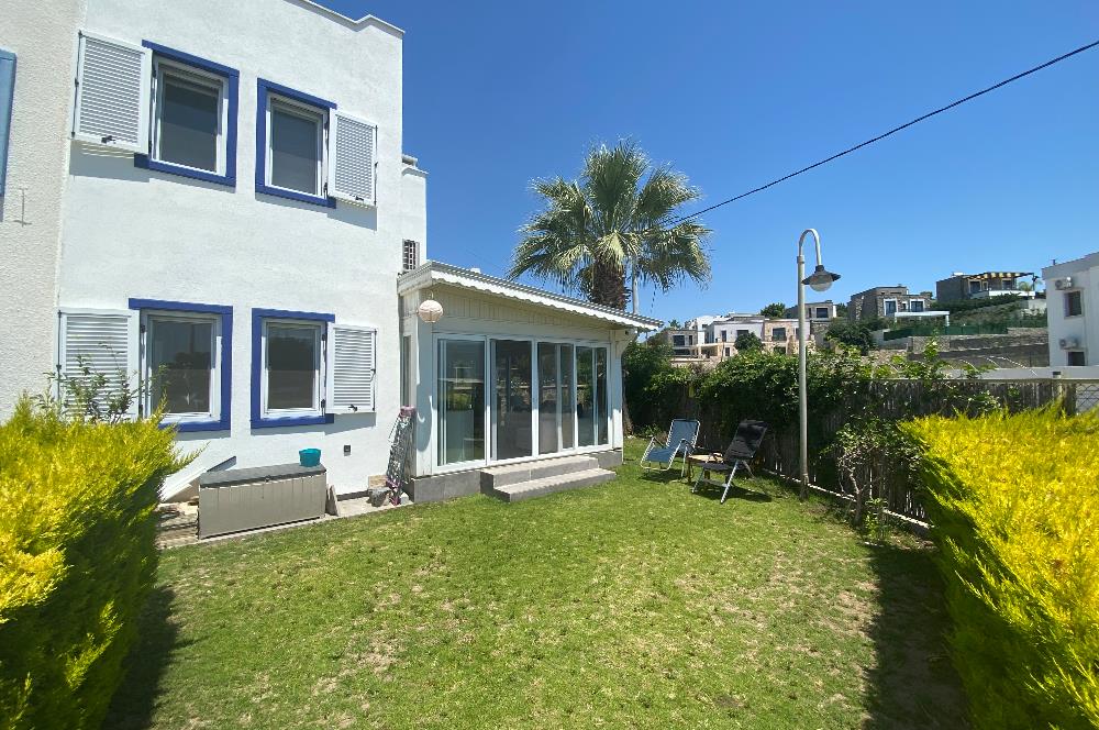 Bodrum Ortakent Yahşi’de Özel Kum Plajlı - Havuzlu Site İçerisinde Kiralık Deniz Manzaralı Müstakil Bahçeli Dubleks