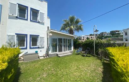 Bodrum Ortakent Yahşi’de Özel Kum Plajlı - Havuzlu Site İçerisinde Kiralık Deniz Manzaralı Müstakil Bahçeli Dubleks