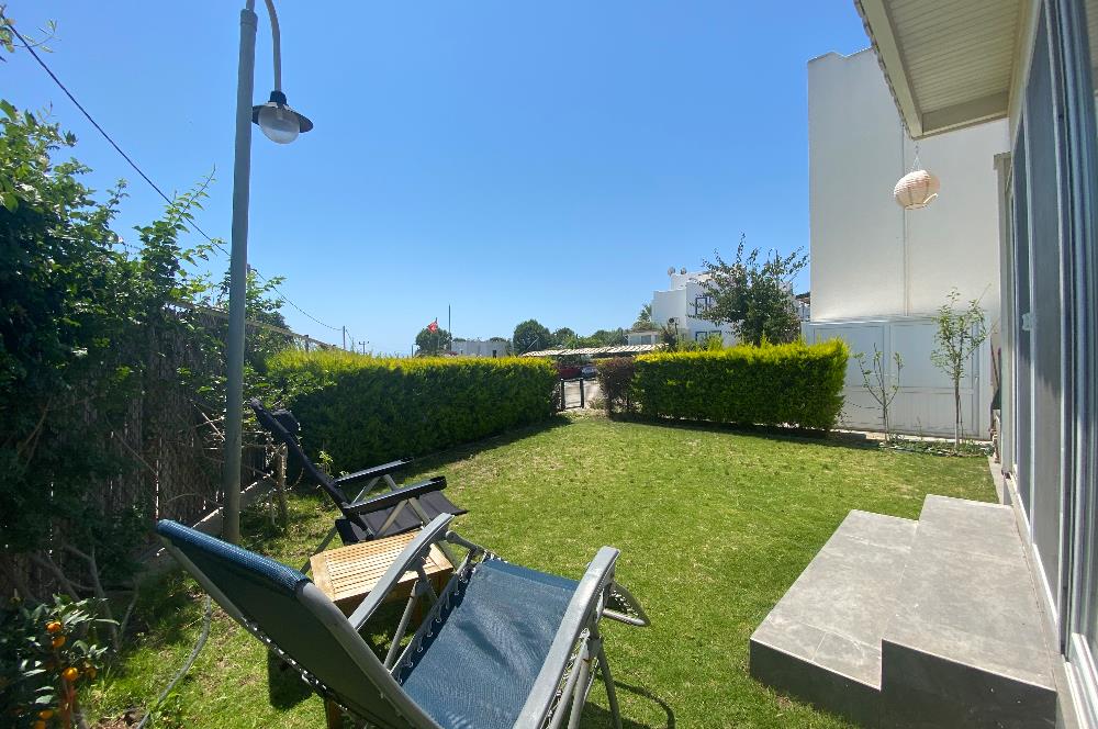 Bodrum Ortakent Yahşi’de Özel Kum Plajlı - Havuzlu Site İçerisinde Kiralık Deniz Manzaralı Müstakil Bahçeli Dubleks
