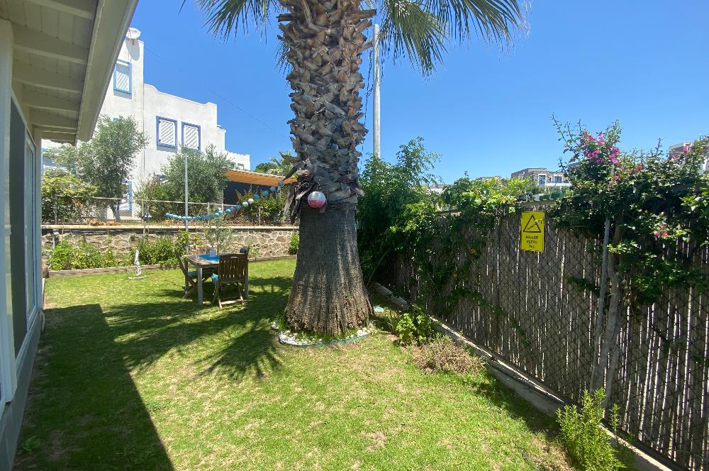 Bodrum Ortakent Yahşi’de Özel Kum Plajlı - Havuzlu Site İçerisinde Kiralık Deniz Manzaralı Müstakil Bahçeli Dubleks