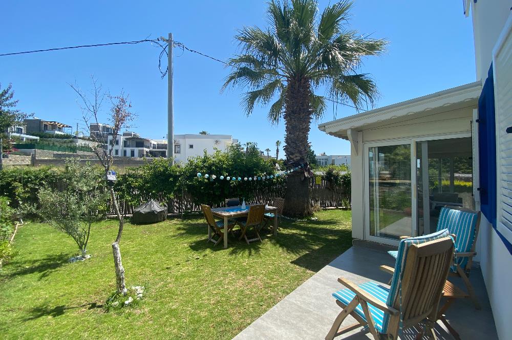 Bodrum Ortakent Yahşi’de Özel Kum Plajlı - Havuzlu Site İçerisinde Kiralık Deniz Manzaralı Müstakil Bahçeli Dubleks