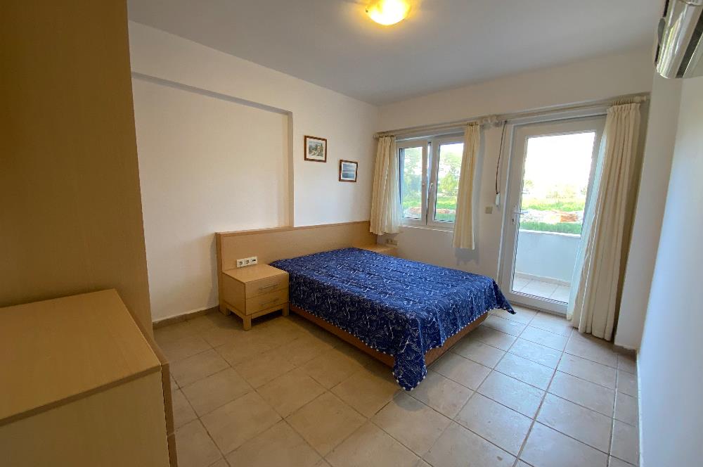 Özel Plaj Kullanımlı Denize Sıfır Havuzlu Site İçinde Kiralık Deniz Manzaralı 2+1 Bahçe Katı Residance Daire