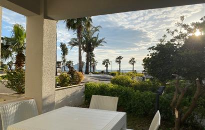 Özel Plaj Kullanımlı Denize Sıfır Havuzlu Site İçinde Kiralık Deniz Manzaralı 2+1 Bahçe Katı Residance Daire