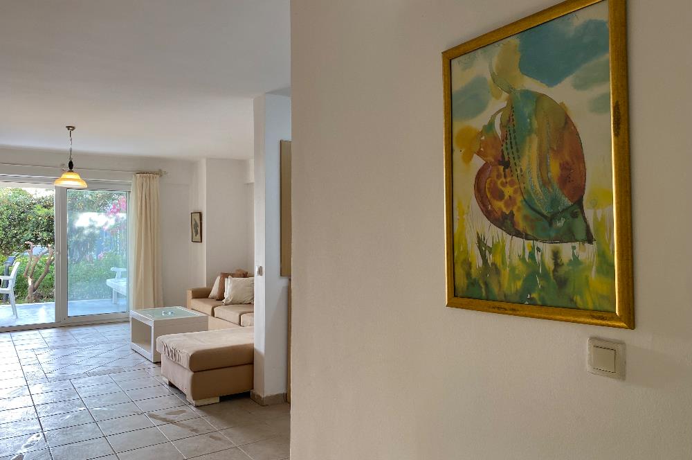 Özel Plaj Kullanımlı Denize Sıfır Havuzlu Site İçinde Kiralık Deniz Manzaralı 2+1 Bahçe Katı Residance Daire