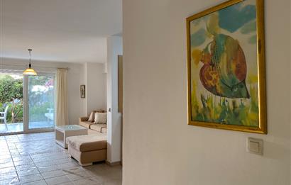 Özel Plaj Kullanımlı Denize Sıfır Havuzlu Site İçinde Kiralık Deniz Manzaralı 2+1 Bahçe Katı Residance Daire
