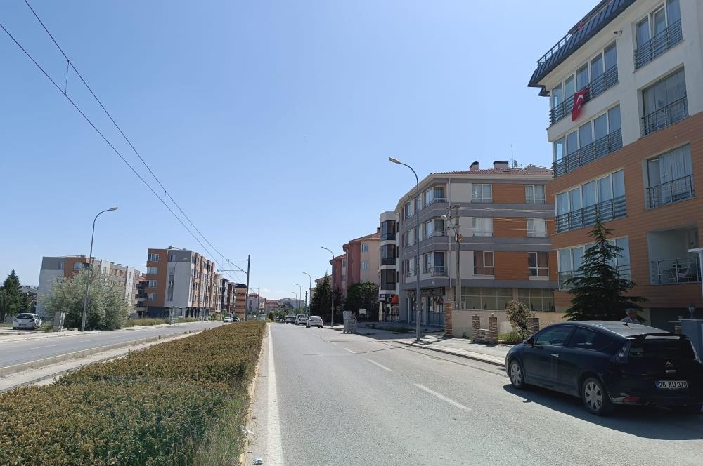 CENTURY 21 VİZYON'DAN GÜNDÜZ ÖKÇÜN BULVARINDA KİRALIK 2+1 DAİRE