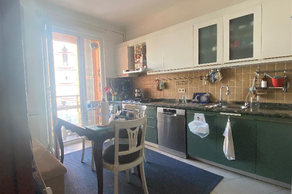 ATAŞEHİR TAPUSUNA PARALEL SOKAKTA SATILIK BÜYÜK 3+1 DAİRE
