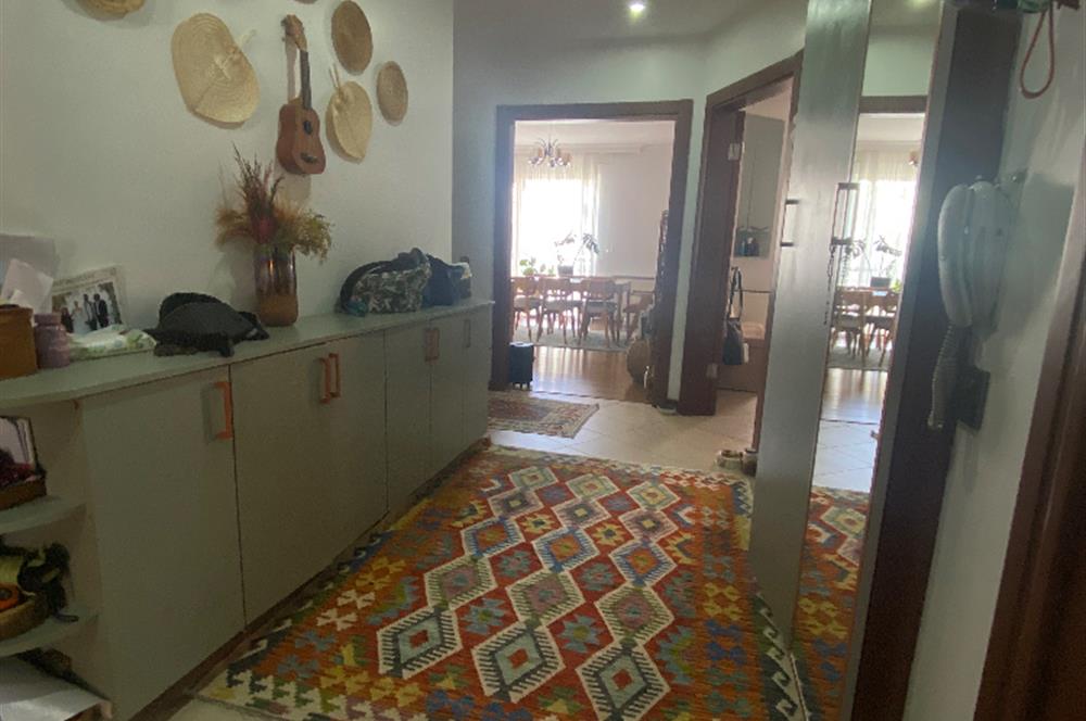 ATAŞEHİR TAPUSUNA PARALEL SOKAKTA SATILIK BÜYÜK 3+1 DAİRE