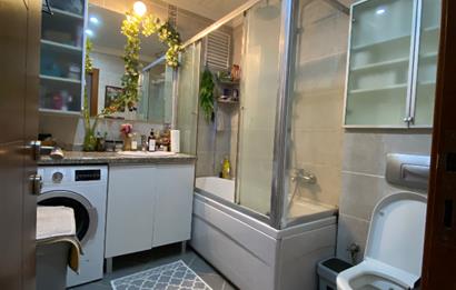 ATAŞEHİR TAPUSUNA PARALEL SOKAKTA SATILIK BÜYÜK 3+1 DAİRE