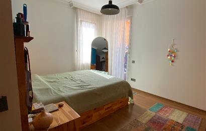 ATAŞEHİR TAPUSUNA PARALEL SOKAKTA SATILIK BÜYÜK 3+1 DAİRE