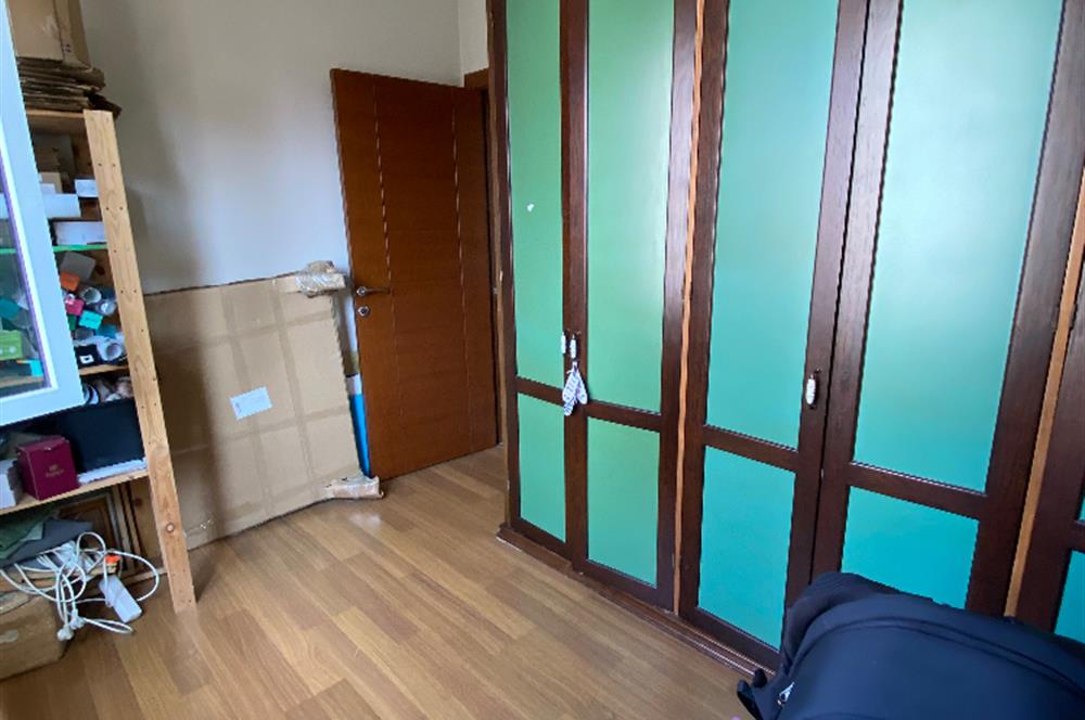 ATAŞEHİR TAPUSUNA PARALEL SOKAKTA SATILIK BÜYÜK 3+1 DAİRE