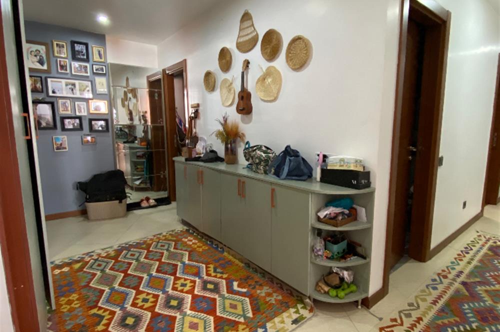 ATAŞEHİR TAPUSUNA PARALEL SOKAKTA SATILIK BÜYÜK 3+1 DAİRE