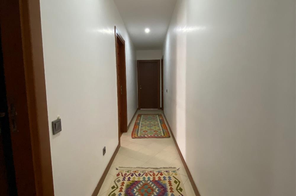 ATAŞEHİR TAPUSUNA PARALEL SOKAKTA SATILIK BÜYÜK 3+1 DAİRE