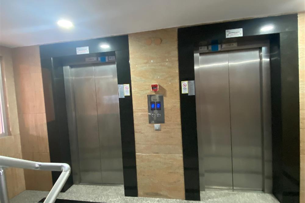 ATAŞEHİR TAPUSUNA PARALEL SOKAKTA SATILIK BÜYÜK 3+1 DAİRE