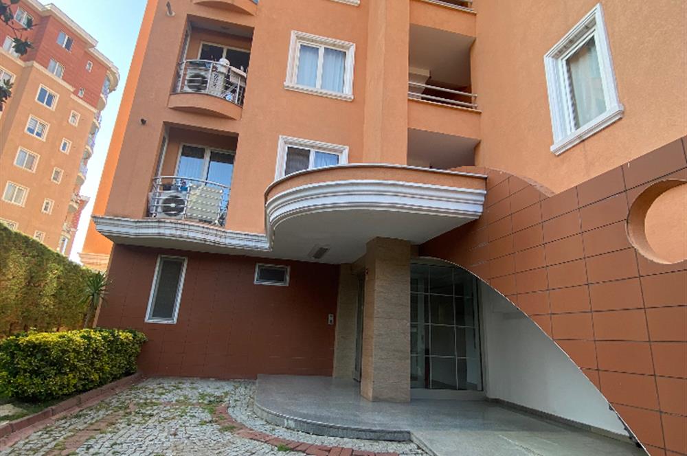 ATAŞEHİR TAPUSUNA PARALEL SOKAKTA SATILIK BÜYÜK 3+1 DAİRE