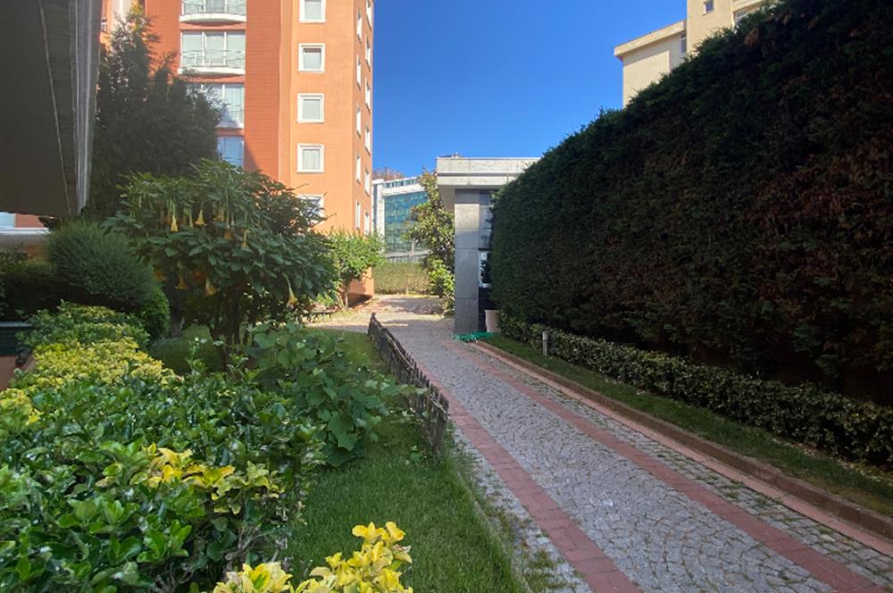 ATAŞEHİR TAPUSUNA PARALEL SOKAKTA SATILIK BÜYÜK 3+1 DAİRE