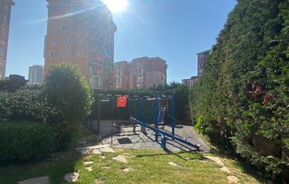 ATAŞEHİR TAPUSUNA PARALEL SOKAKTA SATILIK BÜYÜK 3+1 DAİRE