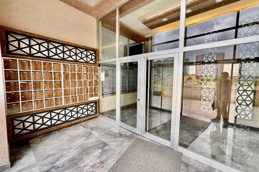 BULVAR 1071 - METROYA 300 MT - KIŞ BAHÇELİ - SATILIK - 2+1 DAİRE
