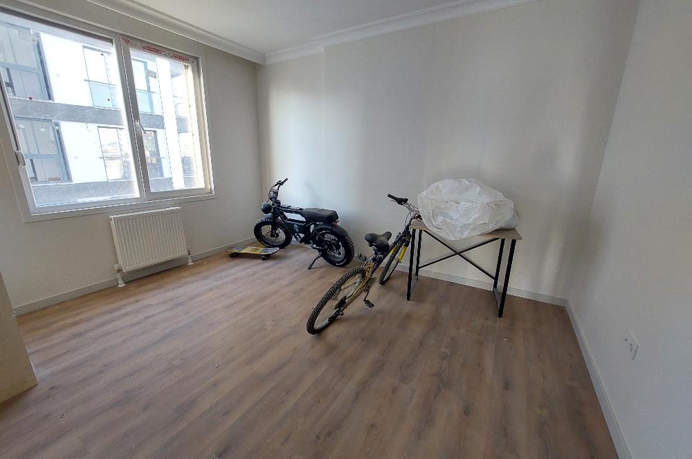1251401145 ERENKÖY'DE BAĞDAT CADDE YAKINI 3+1 BALKONLU SIFIR KİRALIK DAİRE