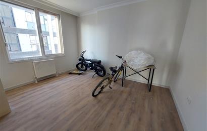 1251401145 ERENKÖY'DE BAĞDAT CADDE YAKINI 3+1 BALKONLU SIFIR KİRALIK DAİRE