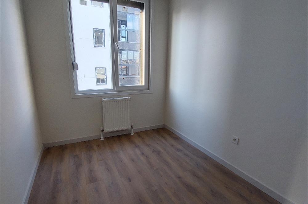 1251401145 ERENKÖY'DE BAĞDAT CADDE YAKINI 3+1 BALKONLU SIFIR KİRALIK DAİRE