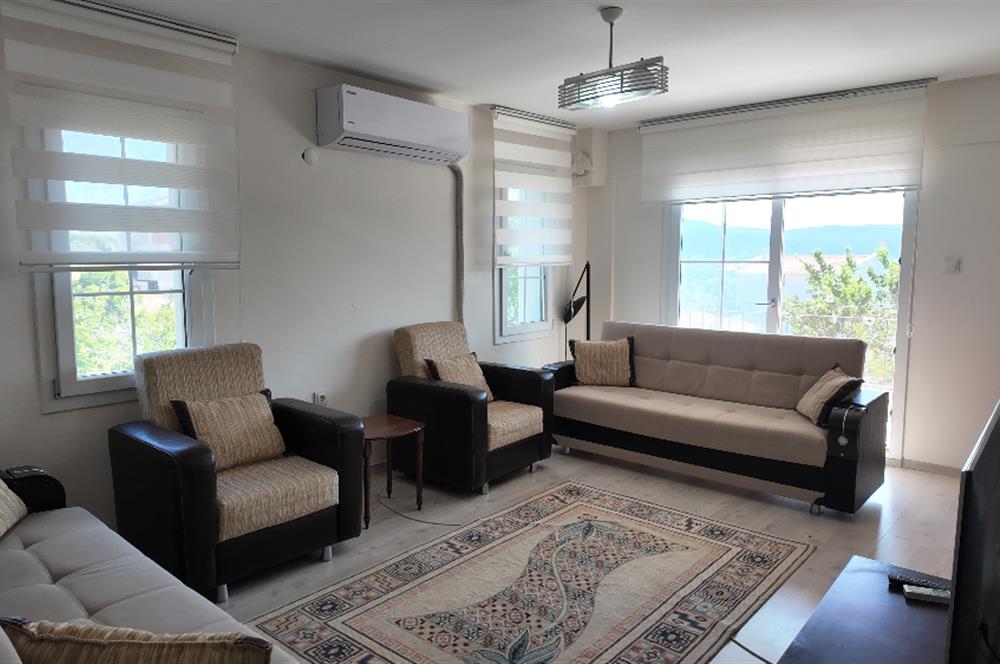 URLA TORASAN'DA BALKONLU, BAHÇE KULLANIMLI KİRALIK DAİRE