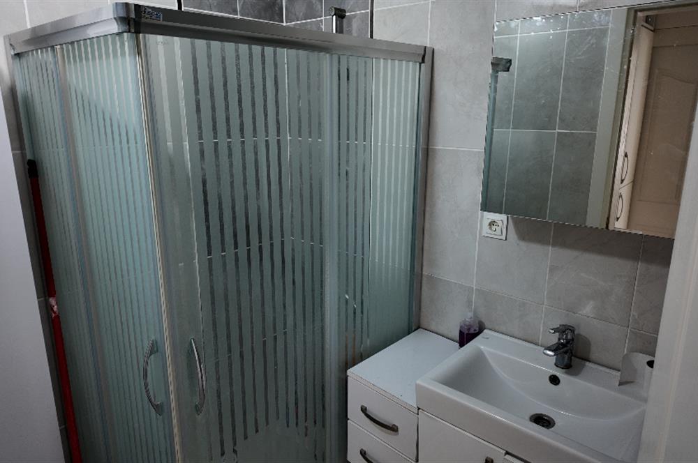 URLA TORASAN'DA BALKONLU, BAHÇE KULLANIMLI KİRALIK DAİRE