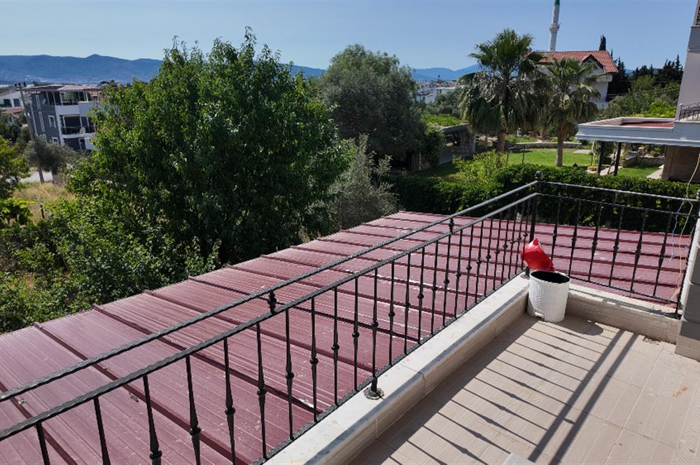 URLA TORASAN'DA BALKONLU, BAHÇE KULLANIMLI KİRALIK DAİRE