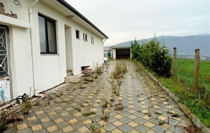 SATILIK, OSB YAKIN ÜZERİNDE EV OLAN 3 PARSEL ARSA