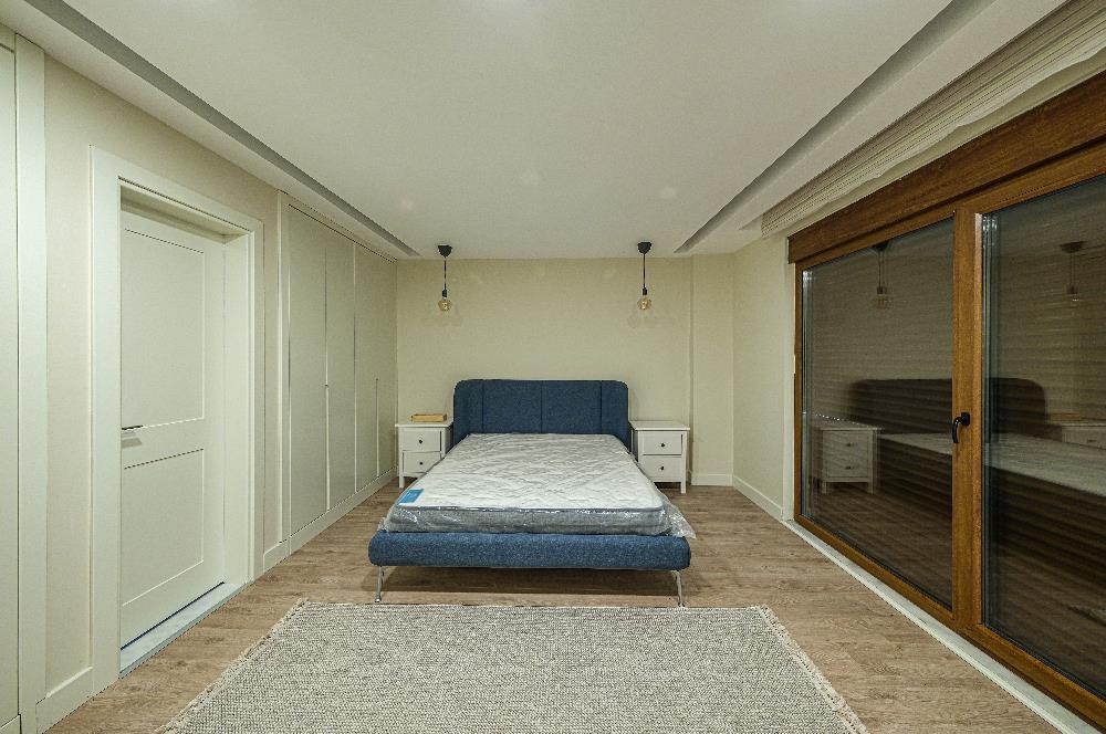 YALOVA ALTINOVADA 4825 M2 ARSA İÇİNDE SATILIK ÖZEL BİR VİLLA