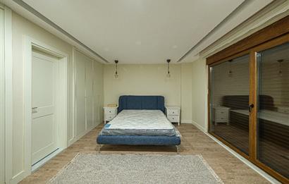 YALOVA ALTINOVADA 4825 M2 ARSA İÇİNDE SATILIK ÖZEL BİR VİLLA