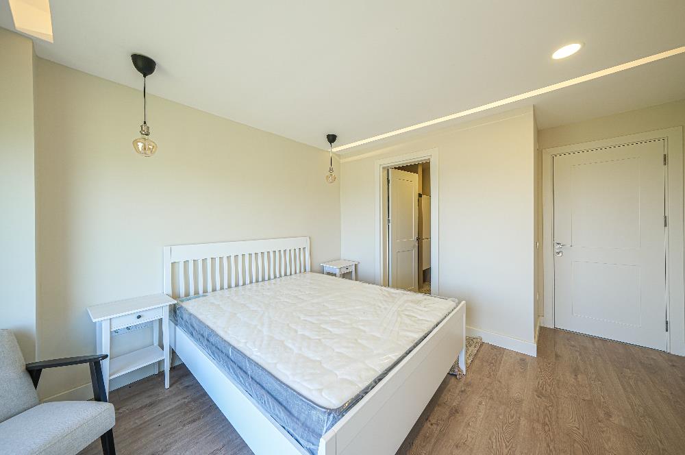 YALOVA ALTINOVADA 4825 M2 ARSA İÇİNDE SATILIK ÖZEL BİR VİLLA