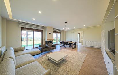 YALOVA ALTINOVADA 4825 M2 ARSA İÇİNDE SATILIK ÖZEL BİR VİLLA