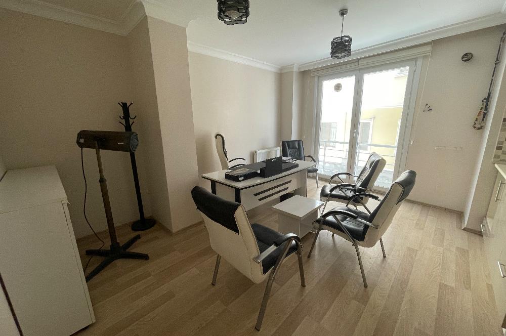 Bağdat Caddesi’nde 1+1 Kombili Yüksek Giriş Bakımlı Daire