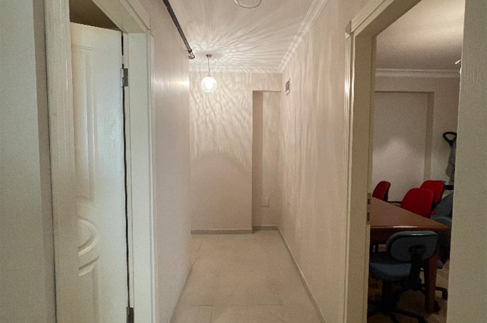 Bağdat Caddesi’nde 1+1 Kombili Yüksek Giriş Bakımlı Daire
