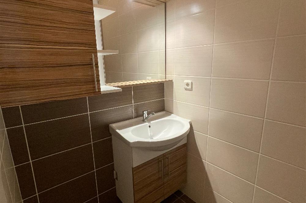 Bağdat Caddesi’nde 1+1 Kombili Yüksek Giriş Bakımlı Daire