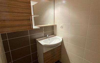 Bağdat Caddesi’nde 1+1 Kombili Yüksek Giriş Bakımlı Daire